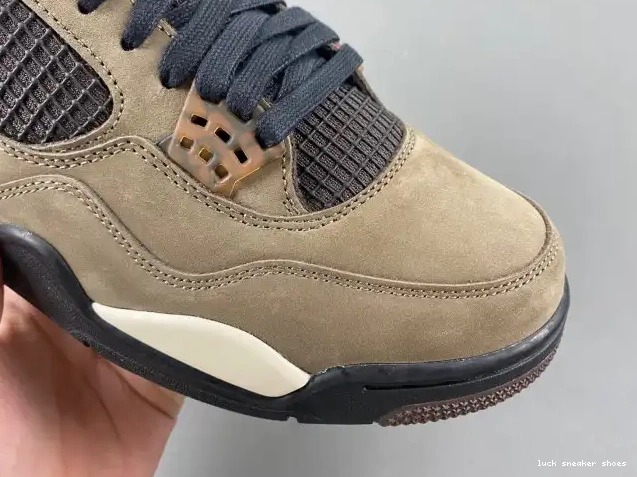 Reps LUCY Scott Retro 4 Air Brown x Travis Jordan AJ4-882335 TS 0420